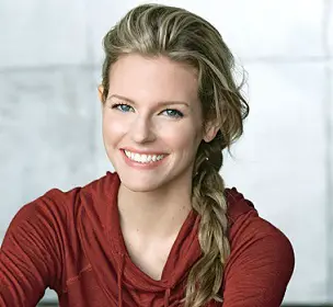 Chelsey Crisp Chelsey Crisp